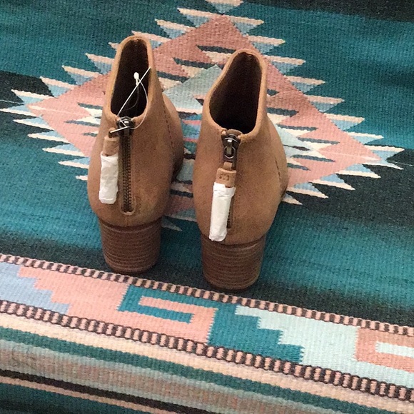 Toms Ankle Boots - Picture 3 of 8